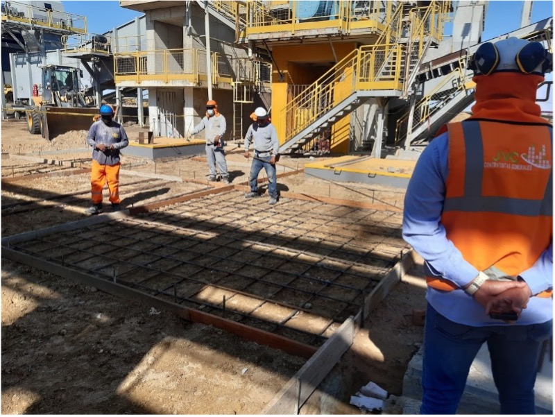 CONSTRUCCIÓN DE LOSA, CONCRETO ARMADO, CONCRETO SIMPLE Y CANALETAS PARA LA PLANTA DE ETANOL PIURA gallery