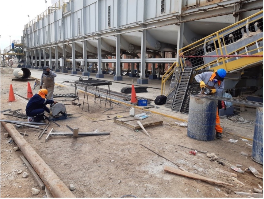 FABRICACIÓN E INSTALACIÓN DE REJILLAS PARA CANALETAS PARA LOSA DE PLANTA ETANOL PIURA gallery
