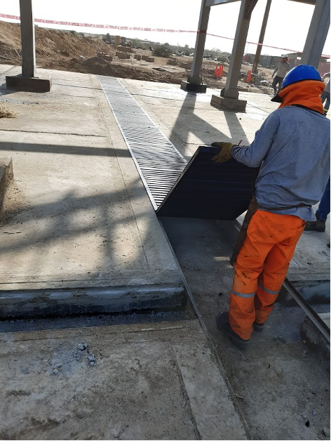 FABRICACIÓN E INSTALACIÓN DE REJILLAS PARA CANALETAS PARA LOSA DE PLANTA ETANOL PIURA gallery